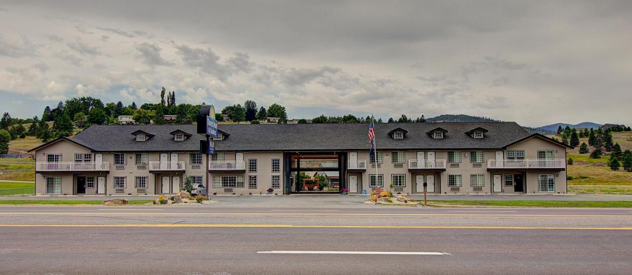 Days Inn & Suites By Wyndham Lolo Dış mekan fotoğraf